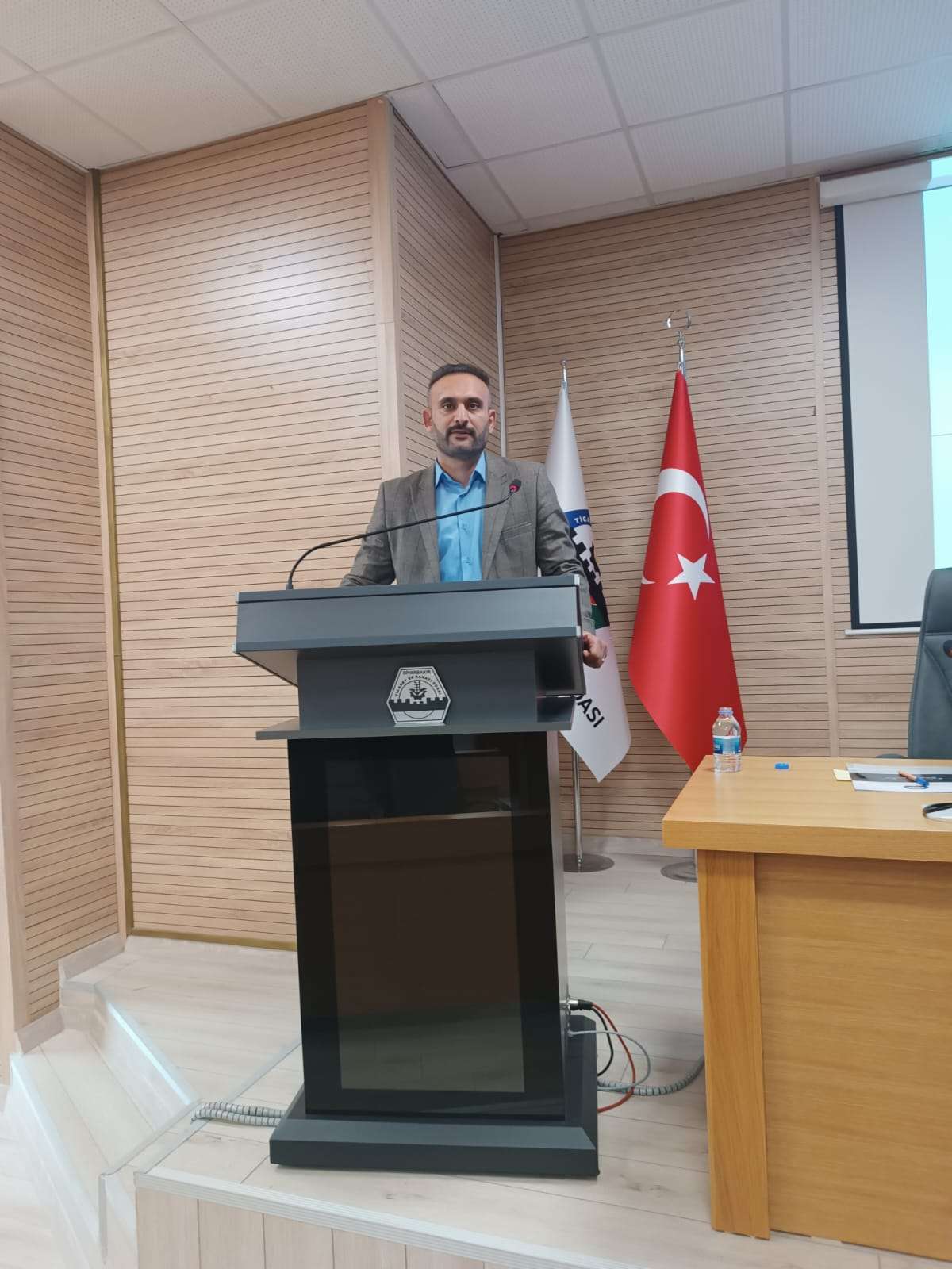 Devran Sinanoğlu, karne nedeniyle velilere çağrıda bulundu