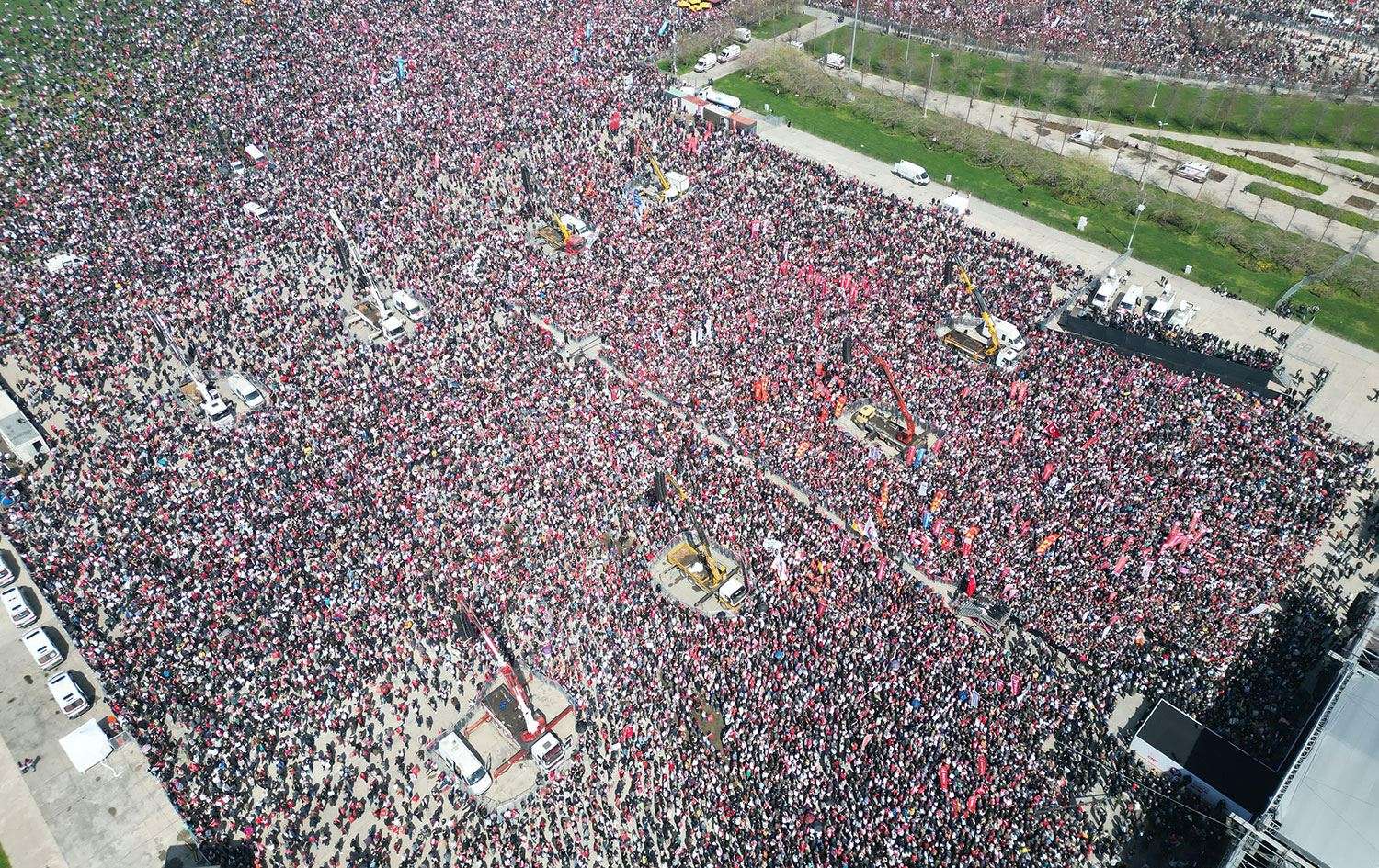 CHP’nin Maltepe mitinginde İmamoğlu’nun mesajı okundu