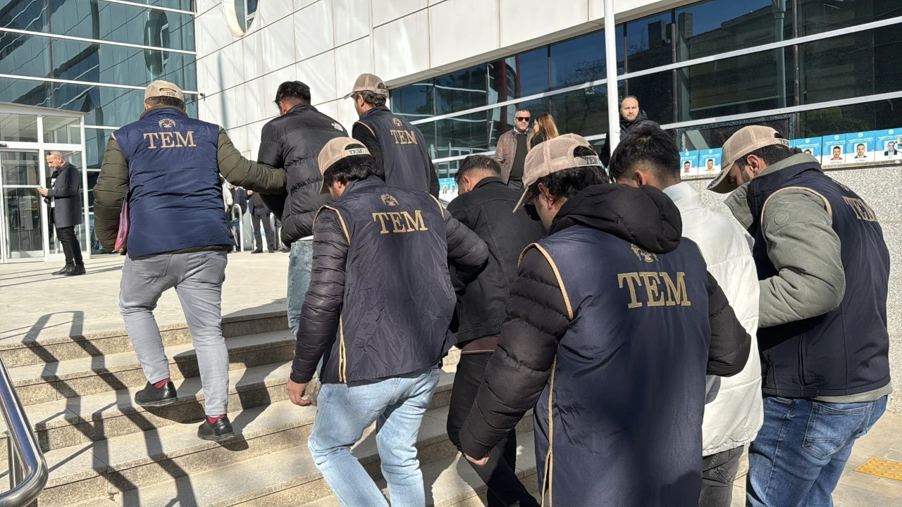 CHP’li belediyelere DHKP-C operasyonu: 34 gözaltı