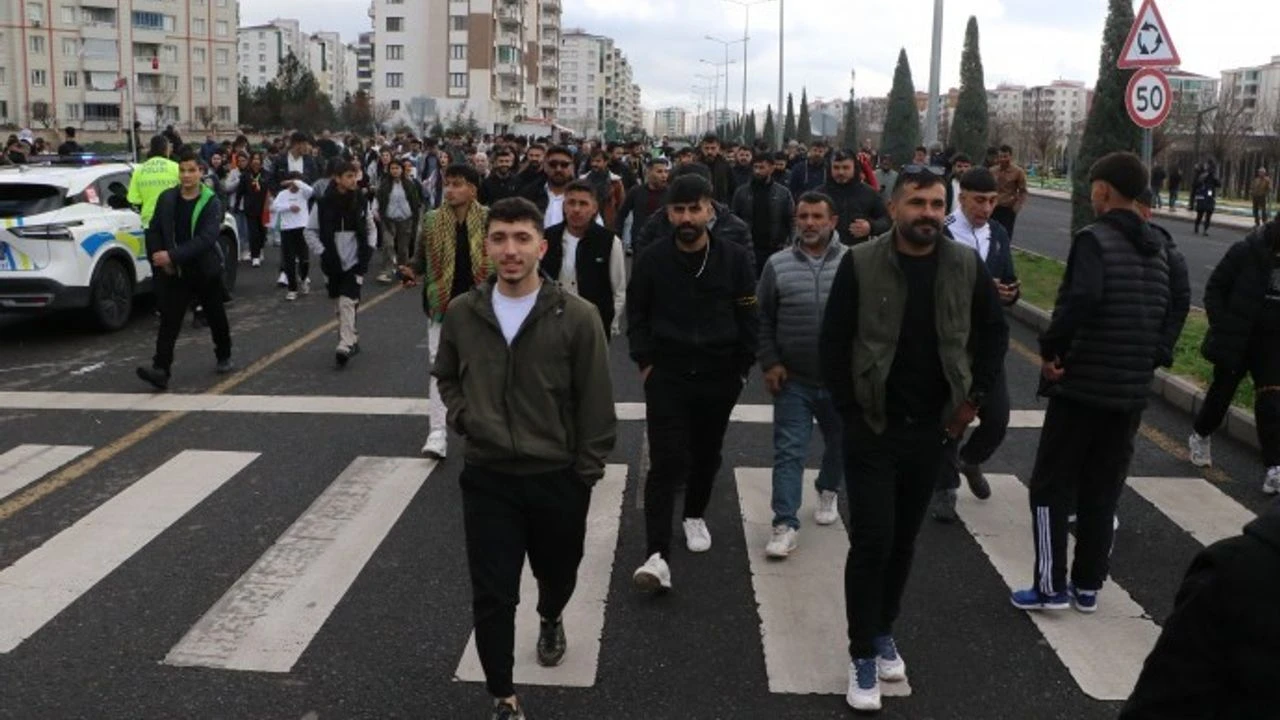 Diyarbakır’da Nevroz Alanına girişler başladı