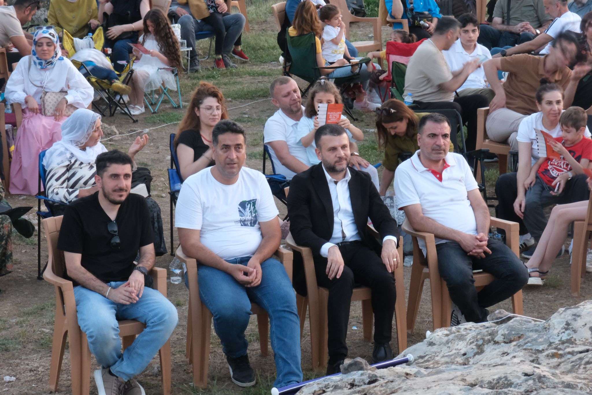 Eğil Kalesi’nde “Yıldızların Altında Bilim ve Sanat” Etkinliği Büyük Coşkuyla Gerçekleşti