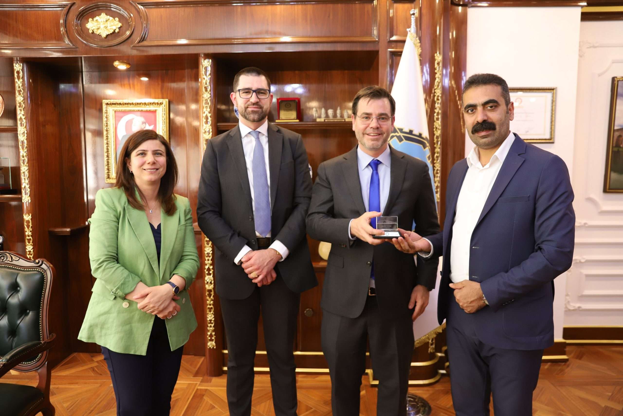 ABD Adana Konsolosluğundan Eş Başkanlara ziyaret
