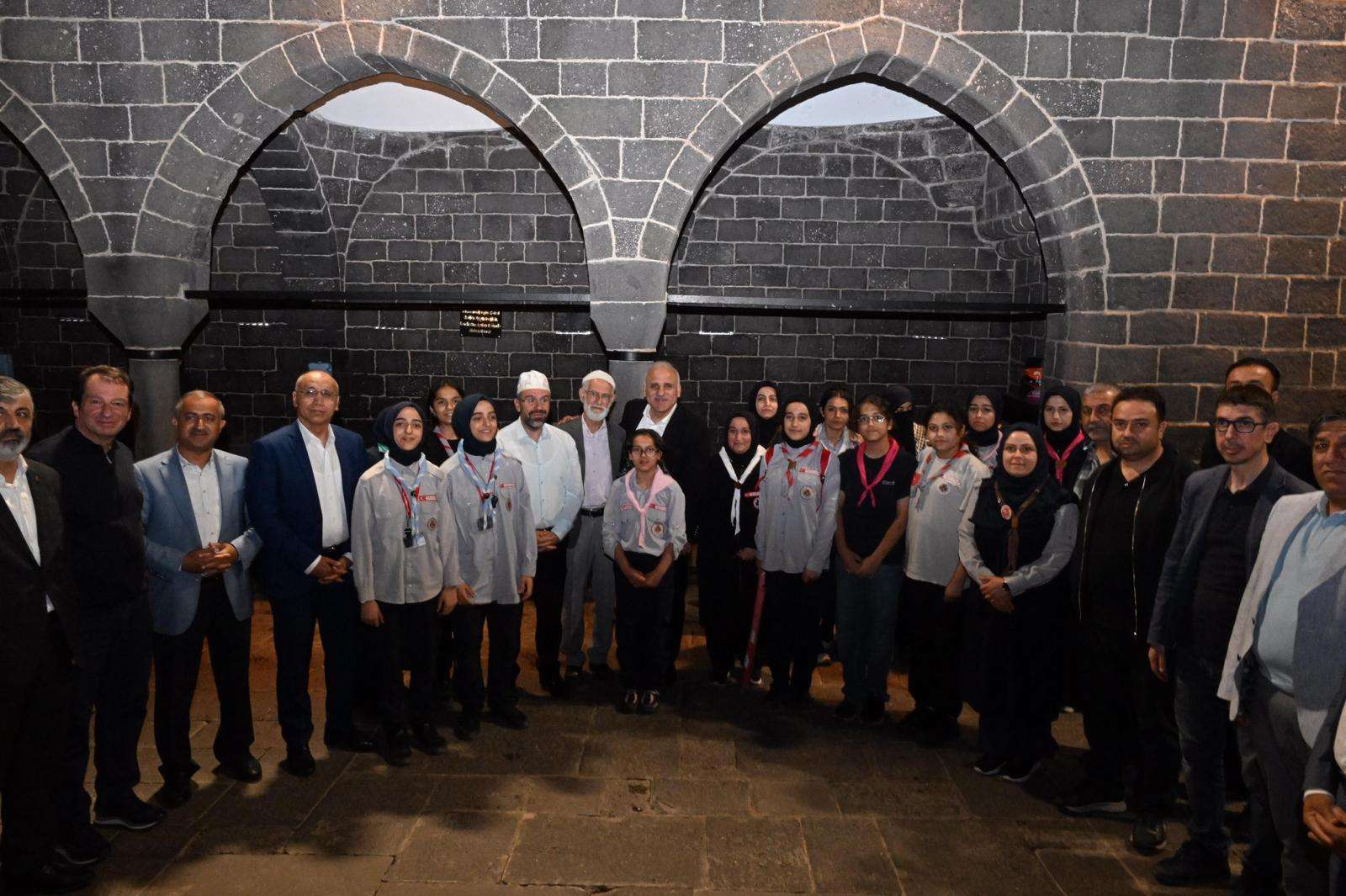 Diyarbakır’ın Fethi 1386. Yılında Dualarla Yâd Edildi