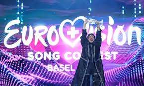 69. Eurovision Şarkı Yarışması: Müzikten Çok Siyaset ve Duygusal Anlar
