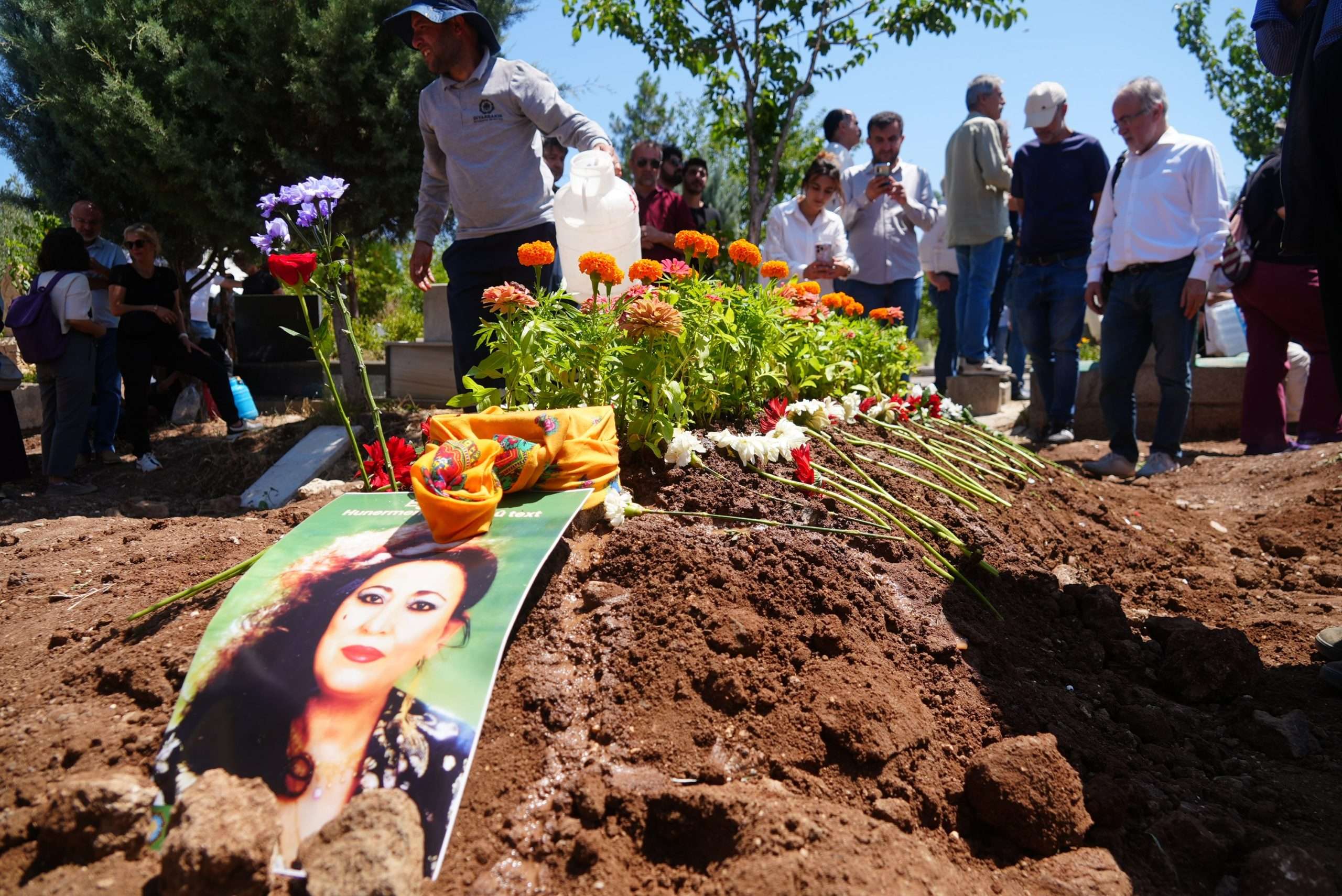 Ayşe Şan vasiyeti üzerine 29 yıl sonra Diyarbakır’da toprağa verildi