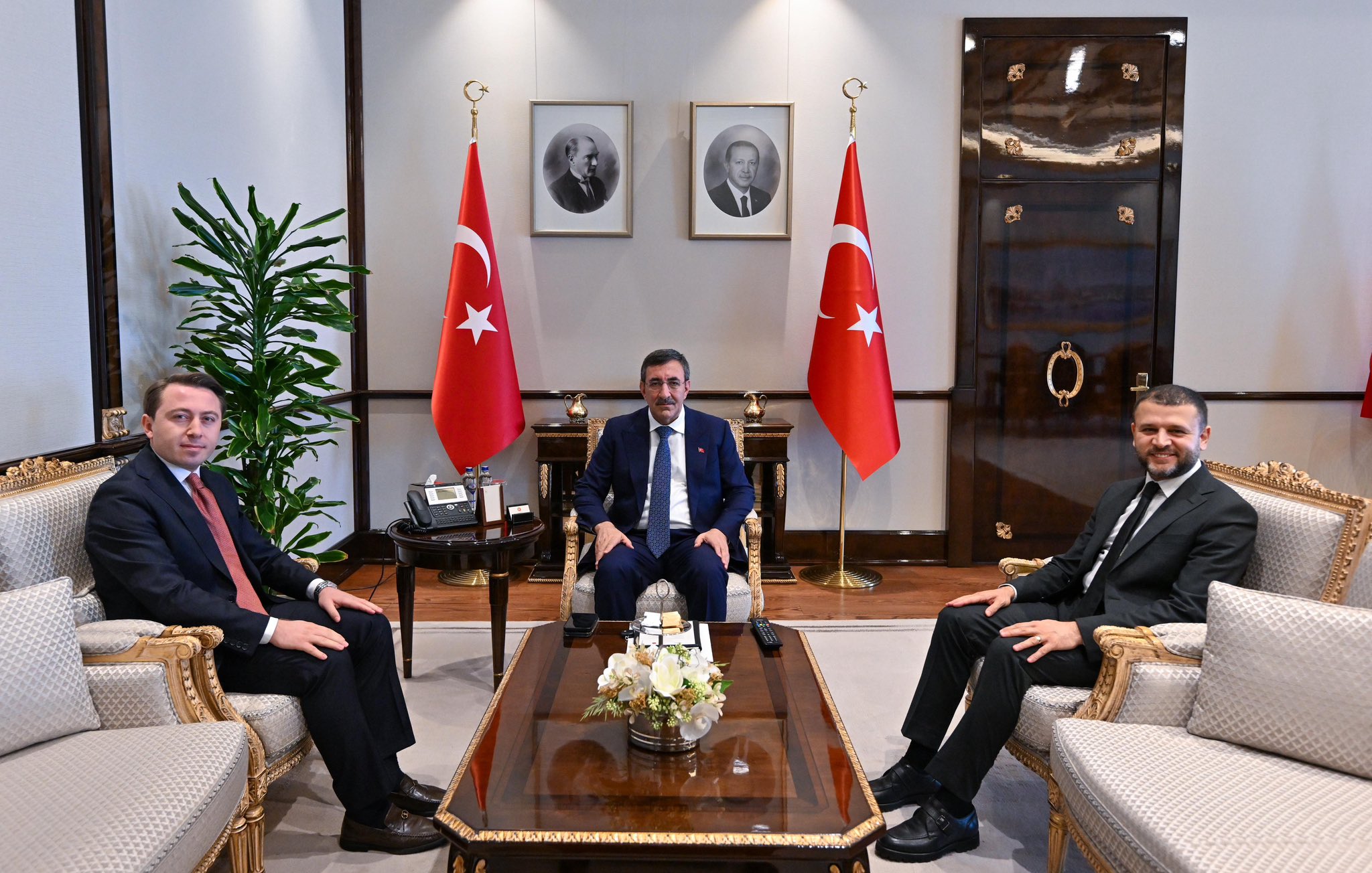 Kaymakam Hülür ve ve Belediye başkanı Seydaoğlu,  Cevdet Yılmaz ile görüştü