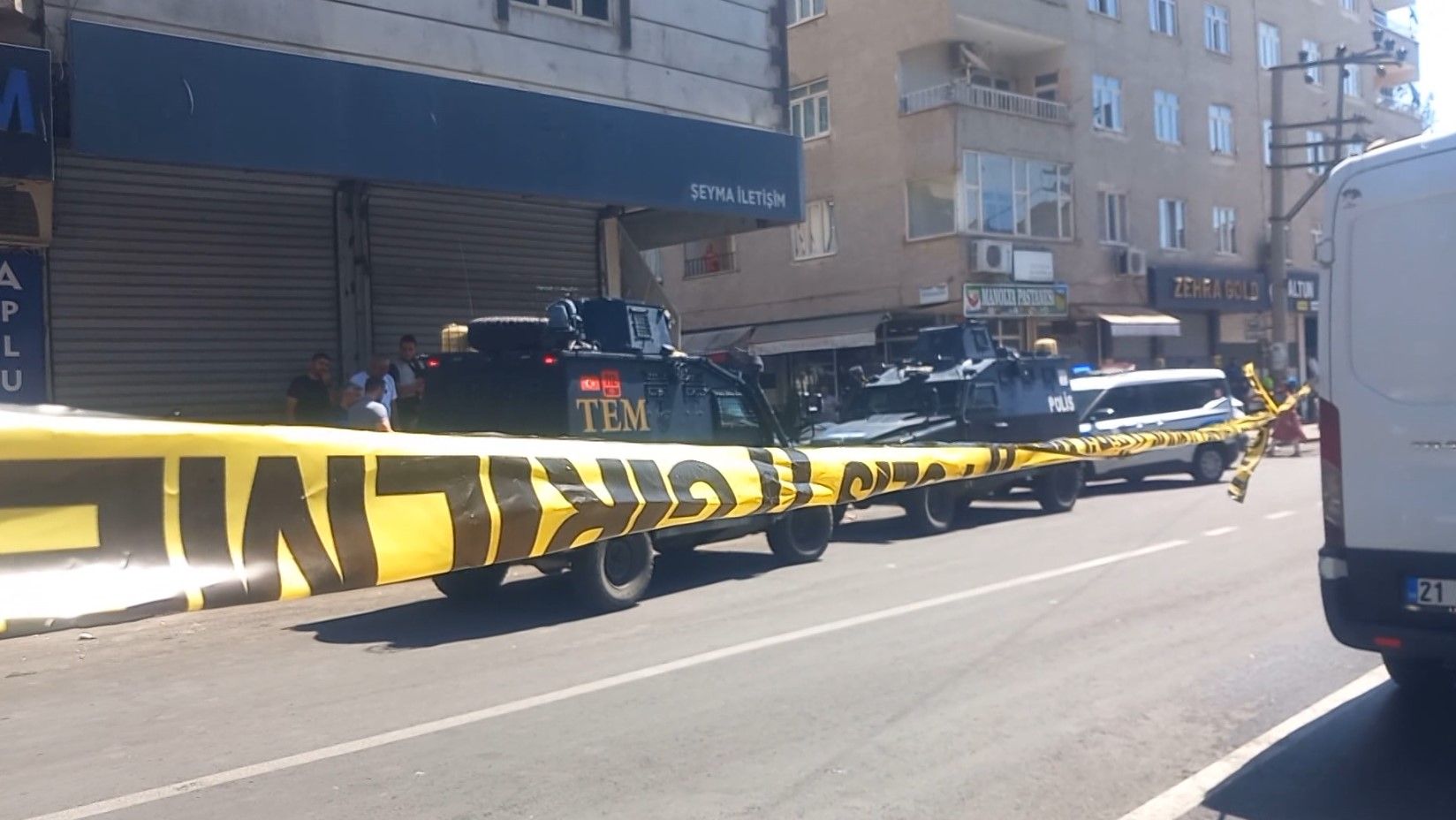 Diyarbakır’da Polislere Pompalı Tüfekle Ateş Açıldı: 3 Yaralı