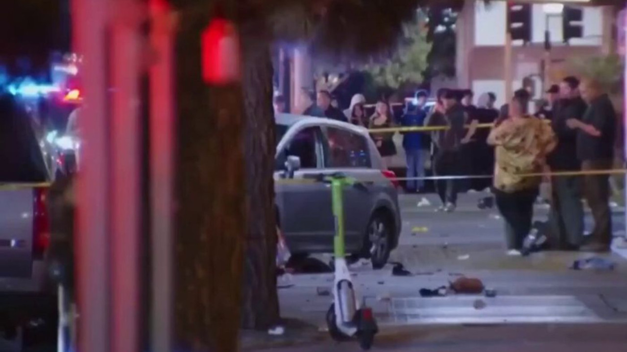 Los Angeles’ta Araç Kalabalığa Daldı: 4’ü Ağır 20’den Fazla Yaralı