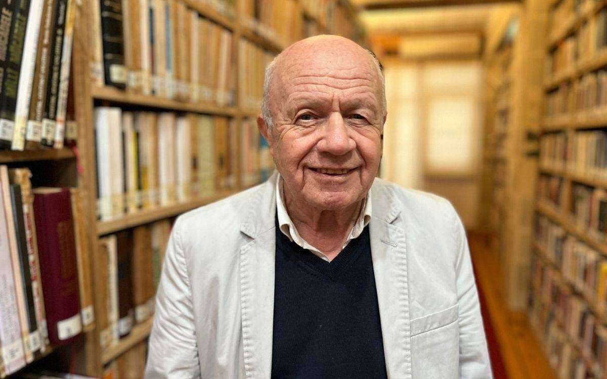 Sosyolog-Yazar İsmail Beşikci’nin Tedavisi Yoğun Bakımda Sürüyo