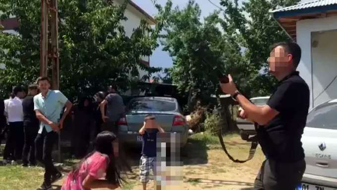 Meskun Mahalde Silahla Ateş Edenlere Ağır Ceza Yolda