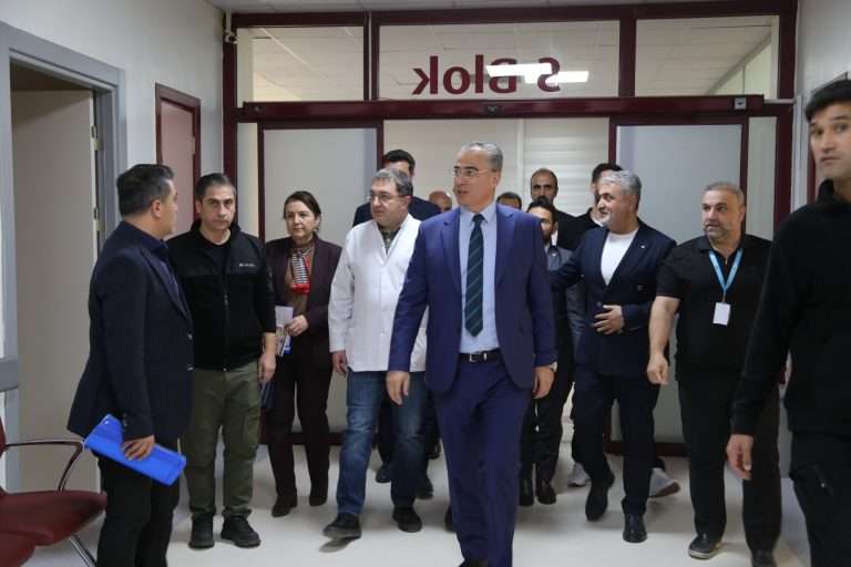 Gazi Yaşargil Eğitim ve Araştırma Hastanesinde 24 Poliklinik Odası Hizmete Açıldı