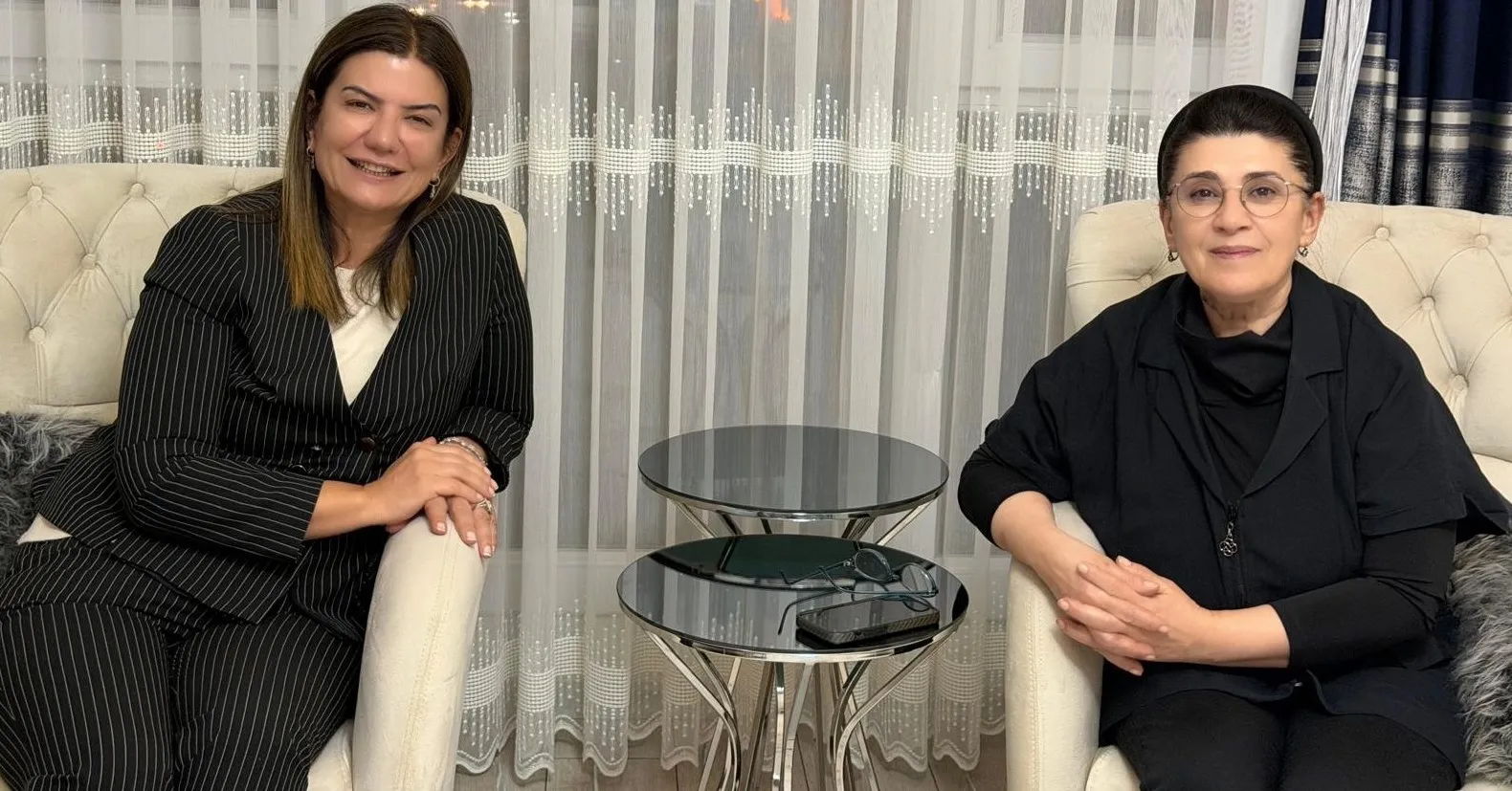 AK Partili Ataman’dan Leyla Zana’ya Dayanışma Ziyareti