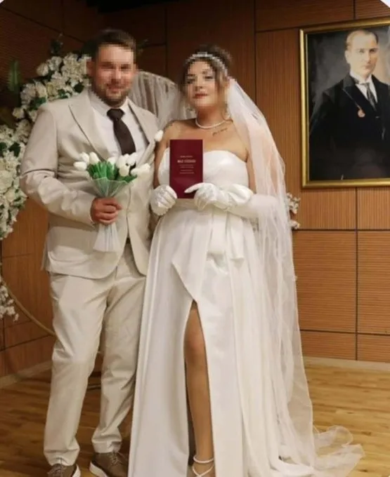 Çanakkale’de Bir Doktor Eşini 20 Bıçak Darbesiyle Yaraladı