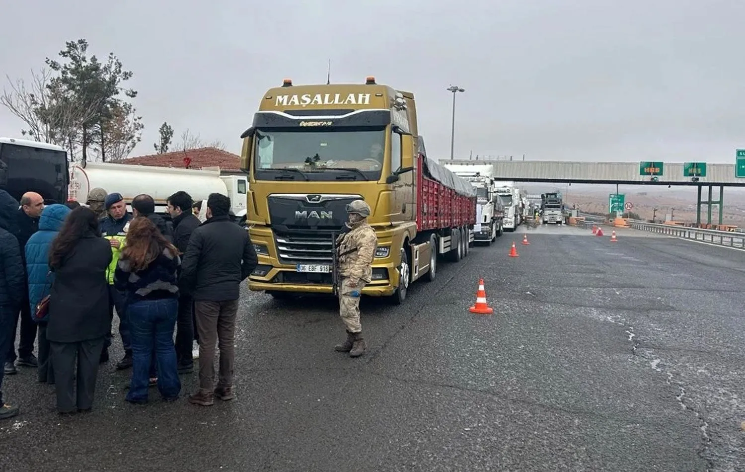 Diyarbakır’dan Kobani’ye Gönderilen İnsani Yardım Konvoyu Geri Döndü