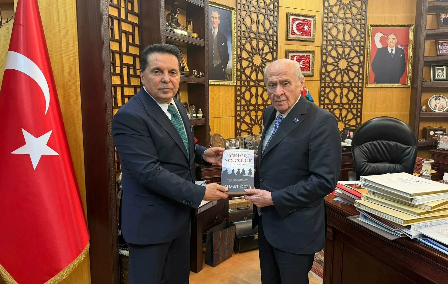 Ahmet Özer’den Bahçeli’nin “İki Ahmet” Çağrısına Yanıt