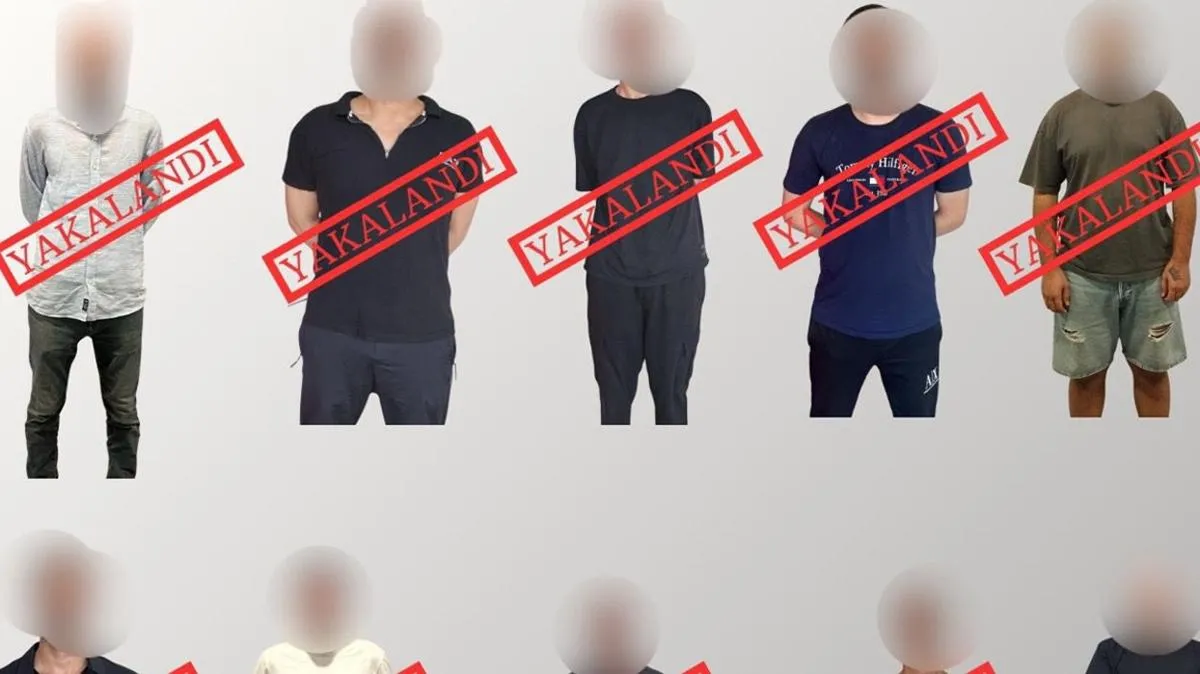 9’u Kırmızı Bültenle Aranan 15 Firari Türkiye’ye İade Edildi