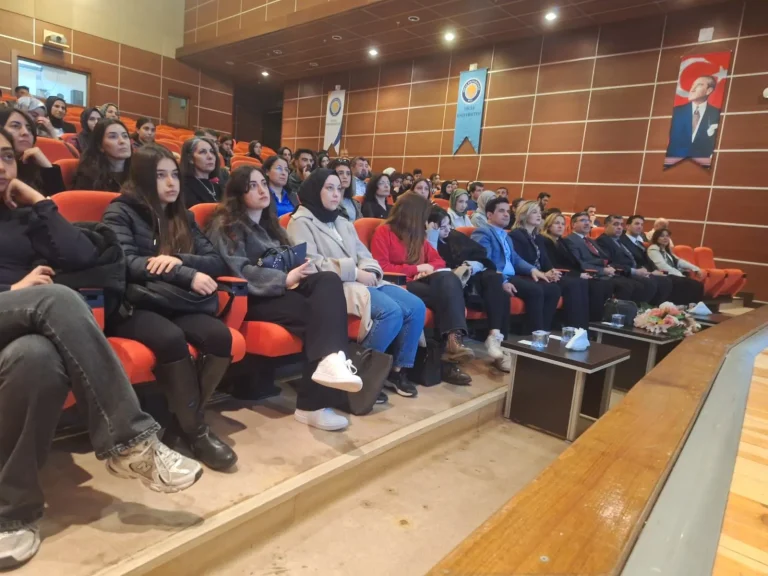 “Okumak İyileştirir”: Dicle Üniversitesi’nde 62. Kütüphane Haftası Coşkuyla Başladı