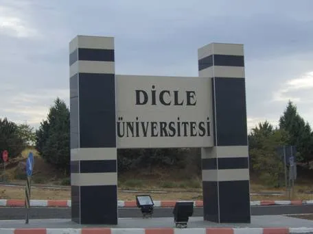 Dicle Üniversitesi’nde 800 Dönümlük Eğitim Arazisine Kum Ocağı İstilası
