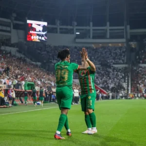 Devlerin Korkulu Rüyası: Beşiktaş’ı 3 Golle Yıkan Amedspor Zirvede