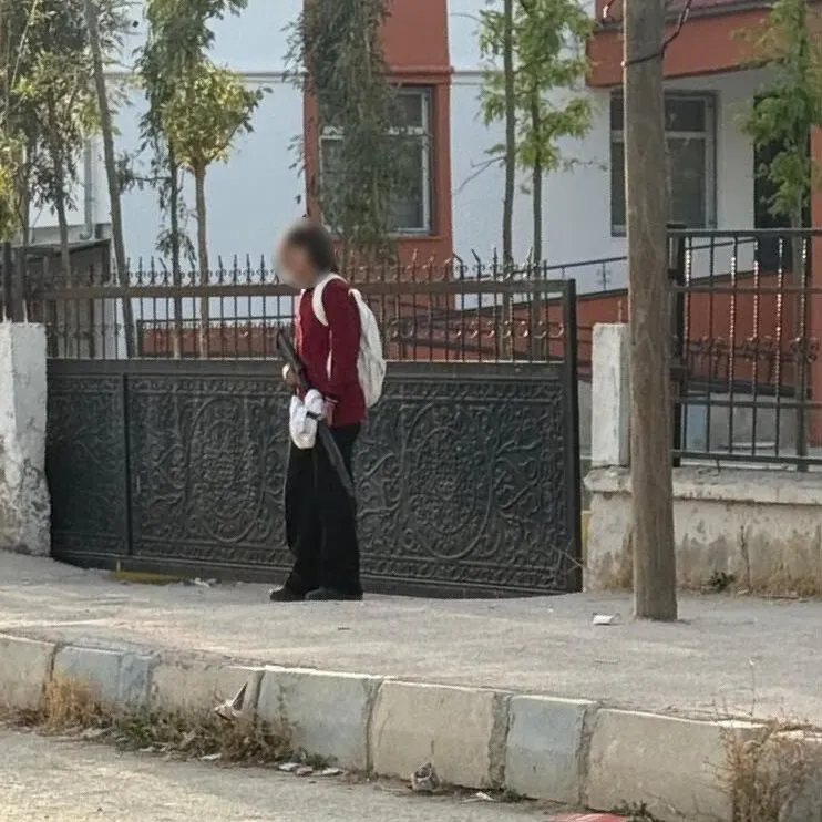 Van’da Ortaokul Öğrencisi Okula Pompalı Tüfekle Girdi!