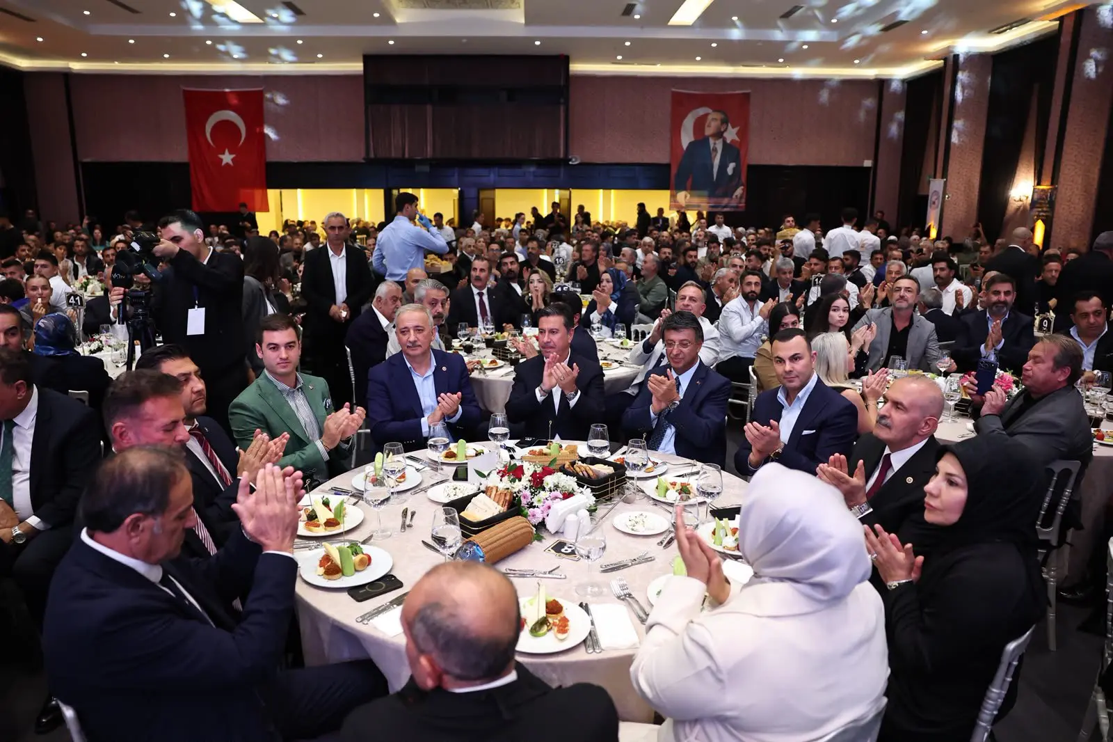 Muğla’da Transfer İddiası: Ahmet Aras AK Parti’ye mi Geçiyor?