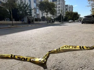 İzmir’de Kardeş Cinayeti: Emekli Astsubay, Kardeşini Sokak Ortasında Vurdu
