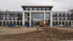 Dicle Üniversitesi’nin Yeni Rektörlük Binası Hizmete Gün Sayıyor