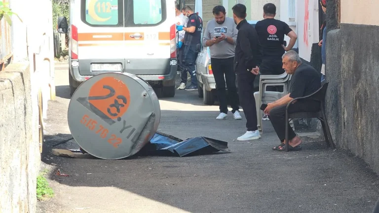 Adana Su Deposunu Tamir Eden Usta, Depoyla Birlikte Düşerek Hayatını Kaybetti
