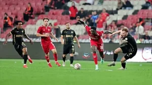 Amedspor, Samsun Deplasmanında 2-1’lik Kritik Galibiyetle Zirveye Yerleşti