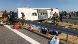 Manisa Akhisar’da Yolcu Otobüsü ile TIR Çarpıştı: 11 Ölü, 27 Yaralı