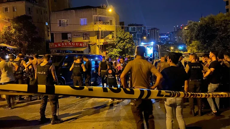 Kağıthane’de Motosikletli İnfaz: 28 Yaşındaki Genç Hayatını Kaybetti
